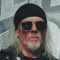 Lars Lunova - Batterie -