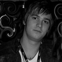 AARON BOEHLER </h3><p>Basse-