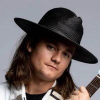 Robin Taylor Zander </h3><p>Guitare-