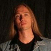 MIKAEL DAHL -Guitare,Chant-