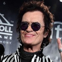 GLENN HUGHES</h3><p>-Chant,Basse-