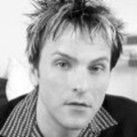 TOMMY STINSON </h3><p>Basse-