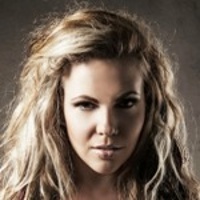 BRITTANY 'KOBRA' PAIGE -Chant-