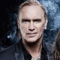 Billy Sheehan -Basse,Chant-