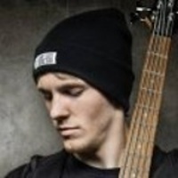 LUKAS MITTLER  -Basse-